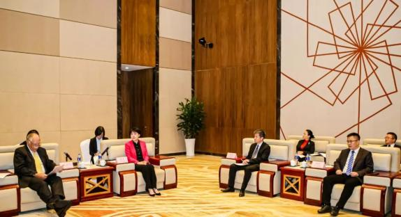 澳大利亚科利耳公司董事长史密斯带队考察天府新区 - 重度听力损失植入人工耳蜗
